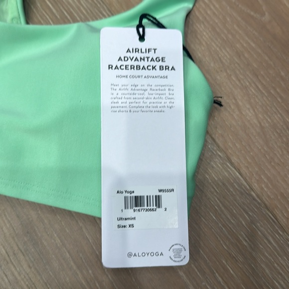 NWT Alo Airlift Advantage Racerback Bra Ultramint - Picture 3 of 3